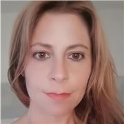 Insegno da circa 10 anni lingua italiana in presenza e in remoto. Sono disponibile er lezioni online (vivo a Firenze)